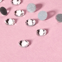 Стразы термоклеевые &laquo;Конус&raquo;, стеклянные, SS20, d = 4,6 мм, 100 шт, цвет белый