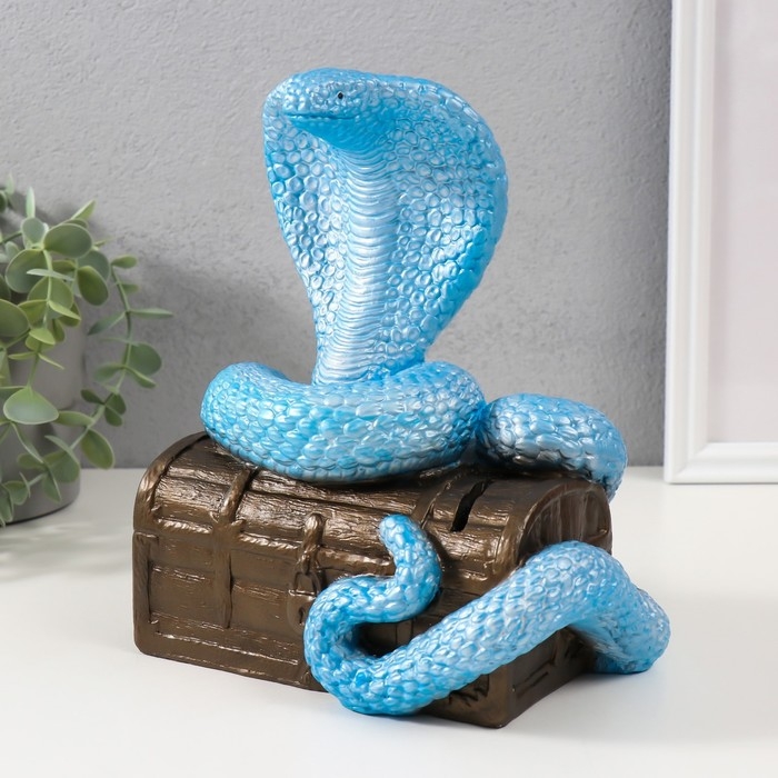 Копилка Копилка"КОБРА НА СУНДУКЕ " 20 х 17 х 12 см.