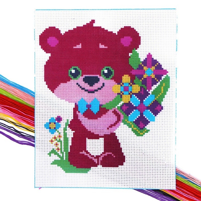 Вышивка крестиком &laquo;Мишка с букетом цветов&raquo;, набор для творчества, 25 х 20 см