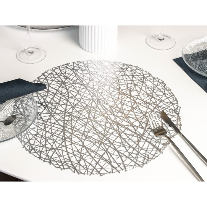 Набор салфеток сервировочных на стол Доляна &laquo;Паутинка&raquo;, d=38 см, 4 шт, цвет серебряный