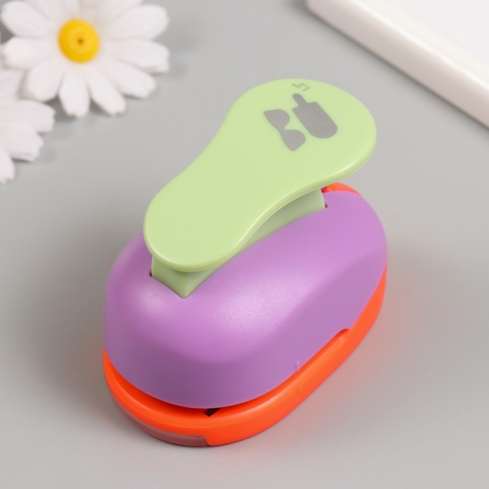 Дырокол фигурный рисунок 3,8х3,8 см Дырокол фигурный рисунок 3,8х3,8 см "Курорт" 7х5,2х9,2 см, МИКС