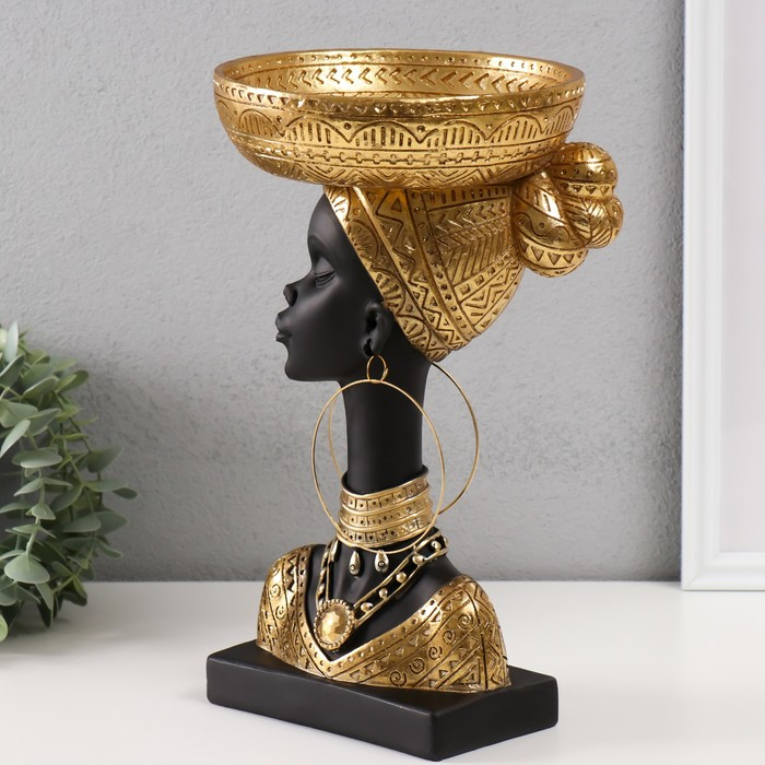Сувенир полистоун подставка Сувенир полистоун подставка "Африканка с золотой тарелкой на голове" 30х17х17 см
