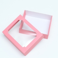 Коробка сборная без печати крышка-дно красная с окном 18 х 15 х 5 см