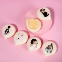 Расчёска массажная, 6,8 × 9 см, PVC коробка, рисунок МИКС Расчёска массажная, 6,8 × 9 см, PVC коробка, рисунок МИКС