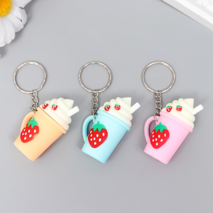 Брелок резина Брелок резина "Клубничный коктейль" 2,5х3,3х5 см