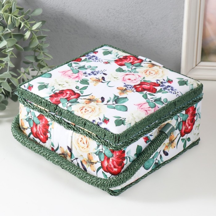 Шкатулка для рукоделия Шкатулка для рукоделия "Садовые цветы" 20х20х11 см