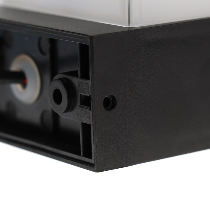 Светильник фасадный «Гранд двойной», FSD-057, 10 Вт, 4000К, IP65, 220 В, пластик, черный Светильник фасадный «Гранд двойной», FSD-057, 10 Вт, 4000К, IP65, 220 В, пластик, черный