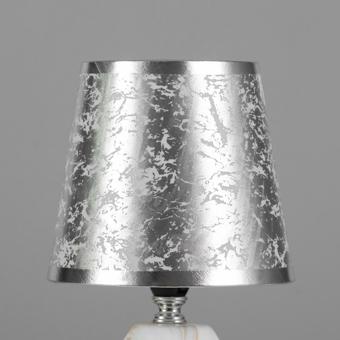 Абажур E27 серебро 15х15х13см Абажур E27 серебро 15х15х13см