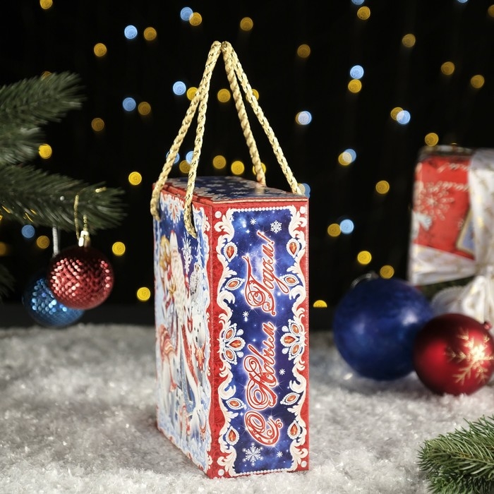 Новый год. Подарочная коробка "Сувенирный" в красном, 16,5 х 7 х 20,8см.