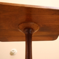 Столик кофейный 40х40х60 см, манговое дерево