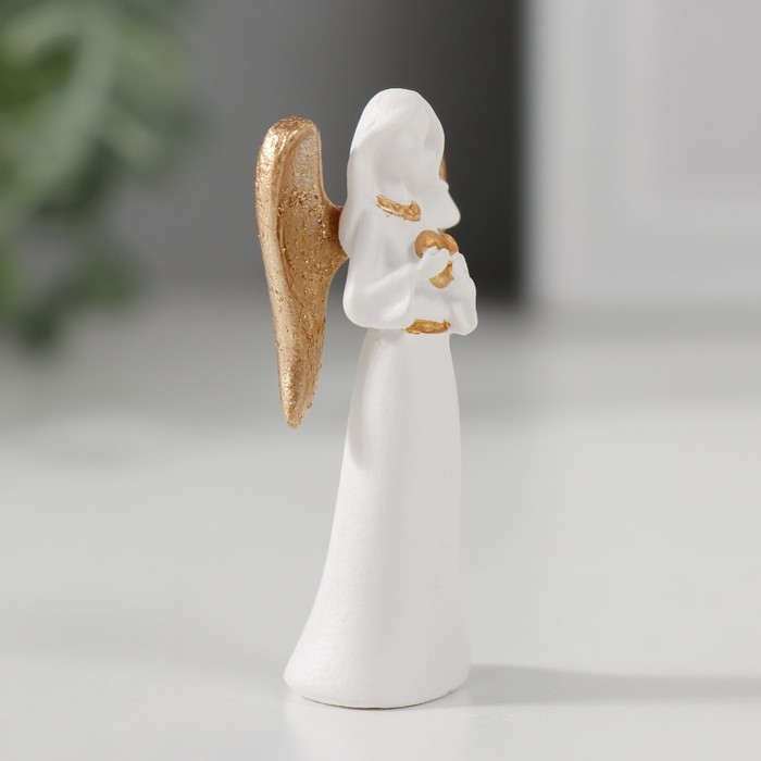 Сувенир полистоун "Ангел-дева с сердцем/звездой" белый с золотом МИКС 5х2,3х1,3 см
