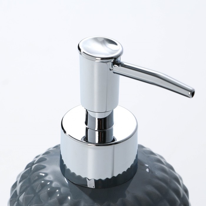 Дозатор для жидкого мыла, серый, 350 мл. Дозатор для жидкого мыла, серый, 350 мл.