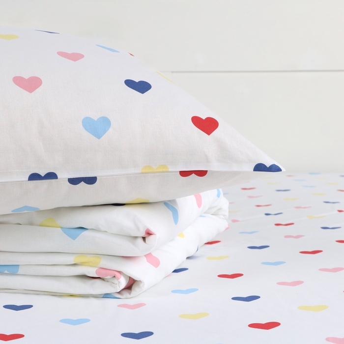 Постельное бельё Постельное бельё "Этель" 1.5 сп Сolored Hearts 143*215 см,150*214 см, 70*70 см-2 шт, поплин 125 г/м2, хл 100%