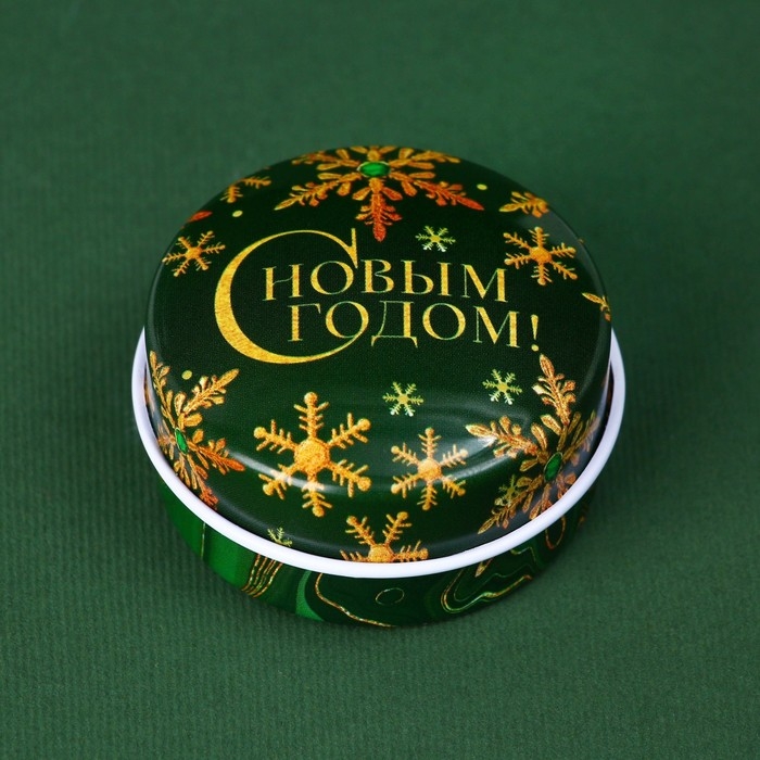 Новогодняя Свеча новогодняя в железной банке &laquo;Новый год: С Новым годом&raquo;, аромат еловые ветки, диам. 4,8 см