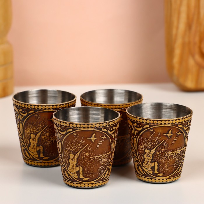 Набор стопок &laquo;Охотник&raquo;, 4 шт, в тубусе, 4,5&times;4,5&times;9 см, береста