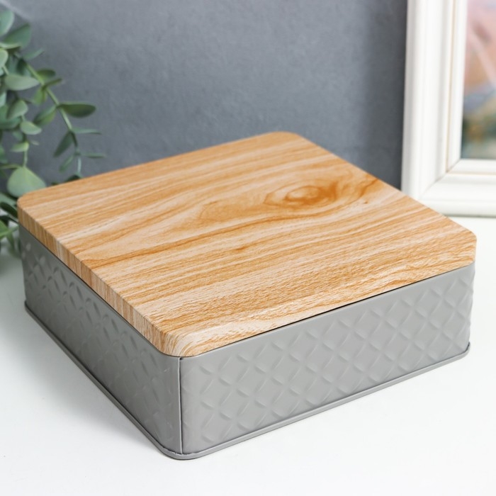 Шкатулка металл квадрат Шкатулка металл квадрат "Ромбы" серая, крышка под дерево 6х17х17 см