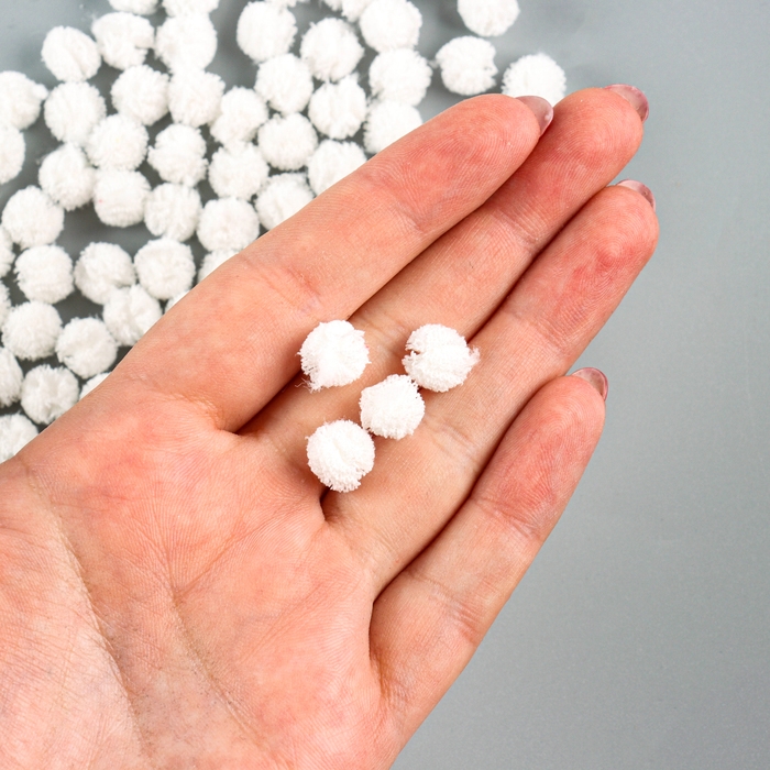 Набор деталей для декора &laquo;Бомбошки&raquo;, 100 шт., размер одной шт. &mdash; 1 см, цвет белый