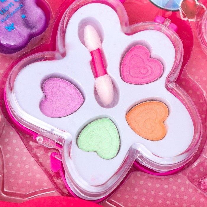 Набор косметики для девочки «Цветочек и аксессуары» Набор косметики для девочки «Цветочек и аксессуары»