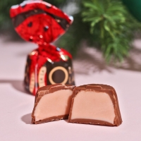 Подарочные конфеты &laquo;С новым годом!&raquo;, с кусочками клубники, 30 г