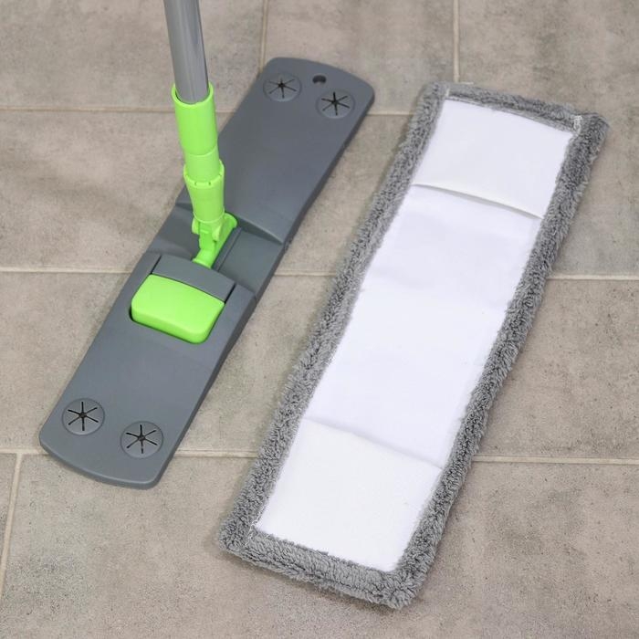 Швабра для мытья пола плоская Доляна, насадка из микрофибры 42&times;12 см, телескопическая ручка 73-124 см