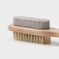 Щётка - пемза для тела с ручкой Доляна, натуральная щетина Щётка - пемза для тела с ручкой Доляна, натуральная щетина