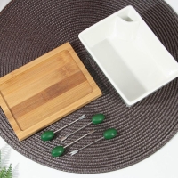 Блюдо из керамики на деревянной подставке «Дом там, где радость», 15,5 х 11,3 см, цвет белый Блюдо из керамики на деревянной подставке «Дом там, где радость», 15,5 х 11,3 см, цвет белый