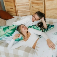 Подушка-обнимашка для беременных &laquo;Тропики&raquo;