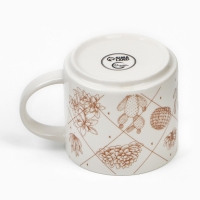 Кружка керамическая с крышкой и ложкой &laquo;Кактусы&raquo;, 470 мл, цвет бежевый