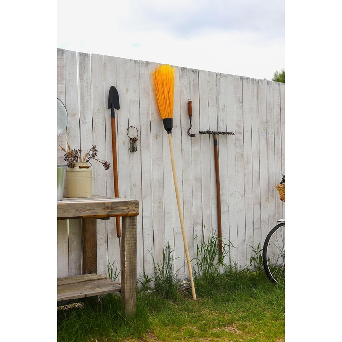 Метла полипропиленовая, с черенком &laquo;Дорогая&raquo;, 5 колец, цвет МИКС