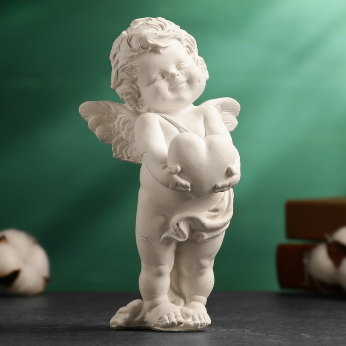 Фигура Фигура "Ангелочек с сердцем" 10х17см