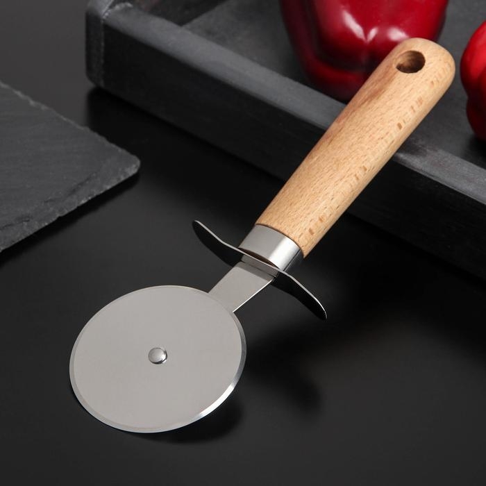 Нож для пиццы и теста Доляна &laquo;Древо&raquo;, 20,5 см, цвет бежевый