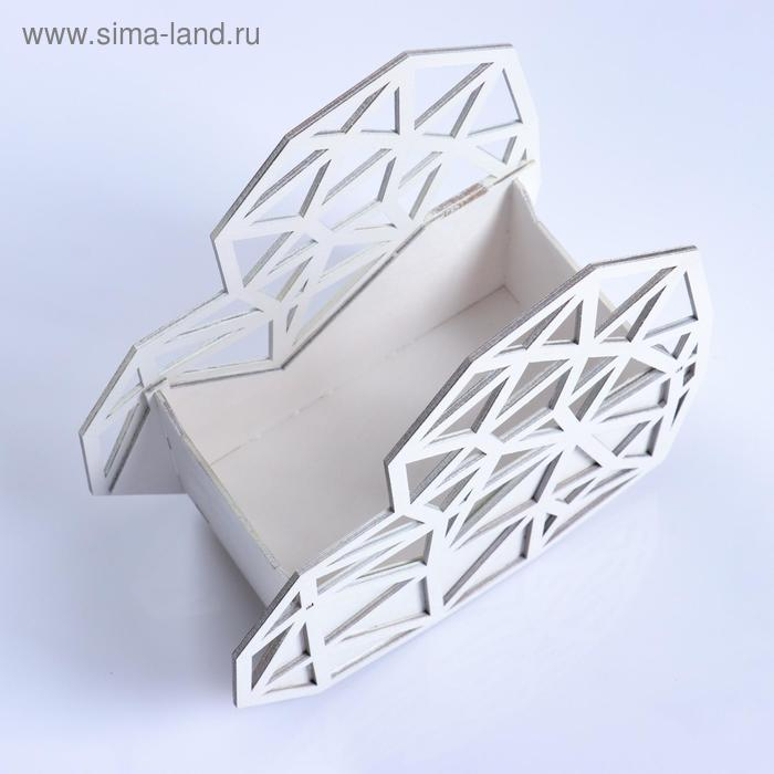 Кашпо деревянное "Сердце Хайтек", белый, 20&times;10&times;20 см