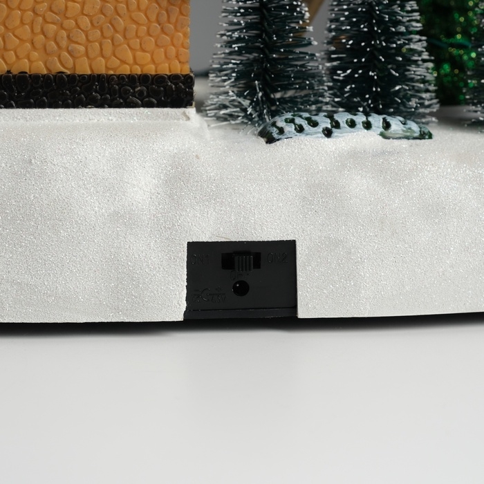 Сувенир пластик световой Сувенир пластик световой "Дед Мороз украшает ёлочку" крутится 26,5х16х17,5 см