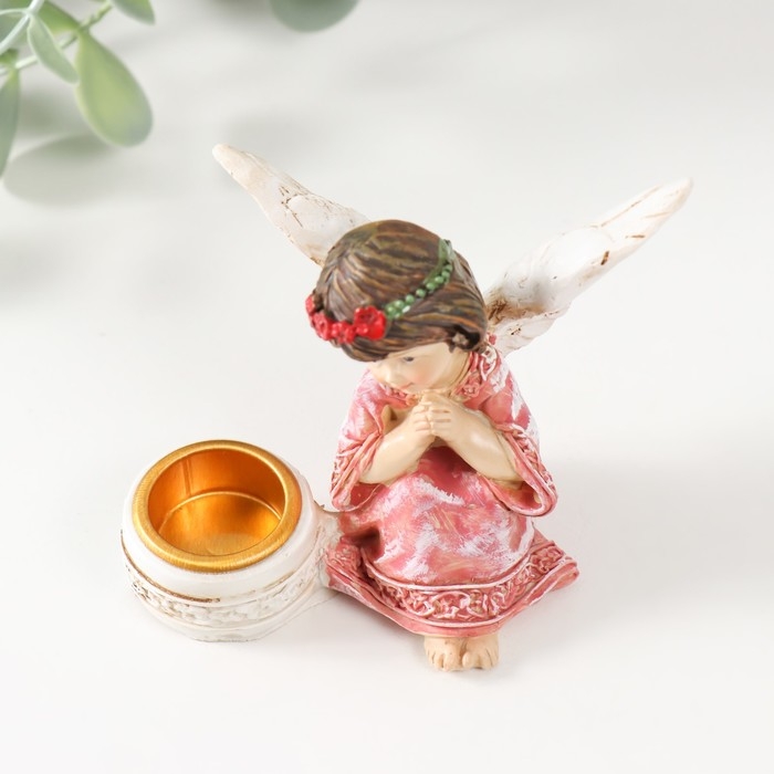Подсвечник полистоун на 1 свечу Подсвечник полистоун на 1 свечу "Ангел в платье с венком" d-2,2 см МИКС 7,2х8,7х5,5 см