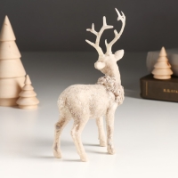 Сувенир полистоун "Серебристый олень с венком на шее" 8,6х4,5х15 см Сувенир полистоун "Серебристый олень с венком на шее" 8,6х4,5х15 см