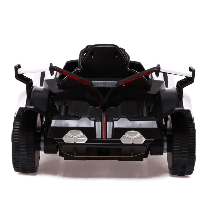 Электромобиль &laquo;Купе&raquo;, 2 мотора, цвет белый