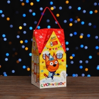 Новый год. Коробка подарочная складная "Три кота" 10,5 х 10,5 х 21,5 см.