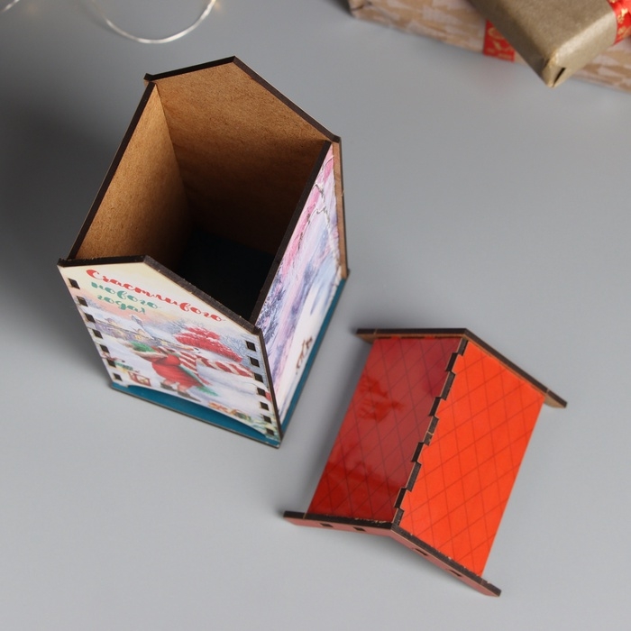 Новогодний чайный домик Новогодний чайный домик "Счастливого НГ" 20х10,5х10 см МИКС