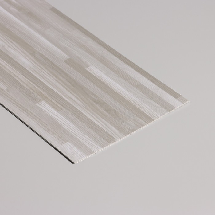 Плитка виниловая самоклеящаяся 91*15см светлый ламинат