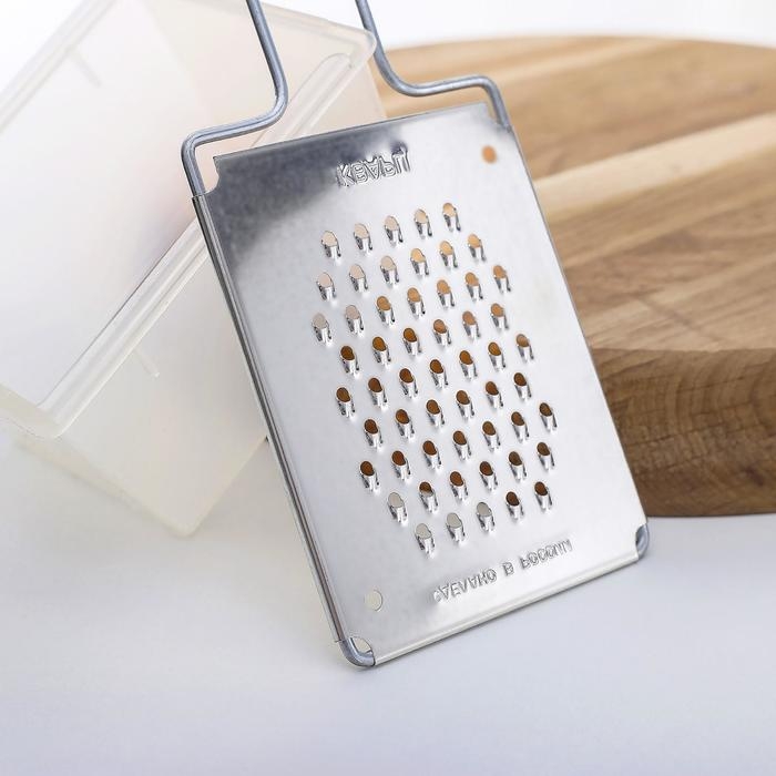 Тёрка плоская с контейнером «Морковная», цвет МИКС Тёрка плоская с контейнером «Морковная», цвет МИКС