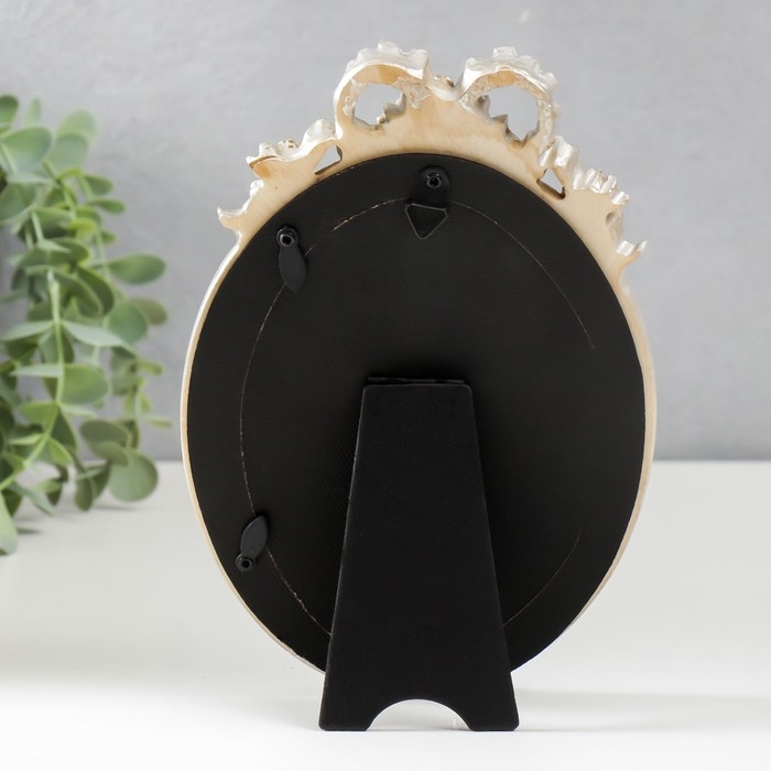 Фоторамка полистоун 10х15 см Фоторамка полистоун 10х15 см "Бант и медальон" белая с золотом 21х14 см