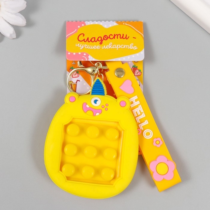 Брелок резина с карабином, ремешком антистресс+лабиринт Брелок резина с карабином, ремешком антистресс+лабиринт "Чудик" МИКС 1,5х7х9,5 см