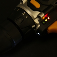 Дрель-шуруповерт DEKO DKCD20FU-Li, 20 В, 2х2 Ач, Li-lon, 42 Нм, 350/1350 об/мин + 63 пр. Дрель-шуруповерт DEKO DKCD20FU-Li, 20 В, 2х2 Ач, Li-lon, 42 Нм, 350/1350 об/мин + 63 пр.