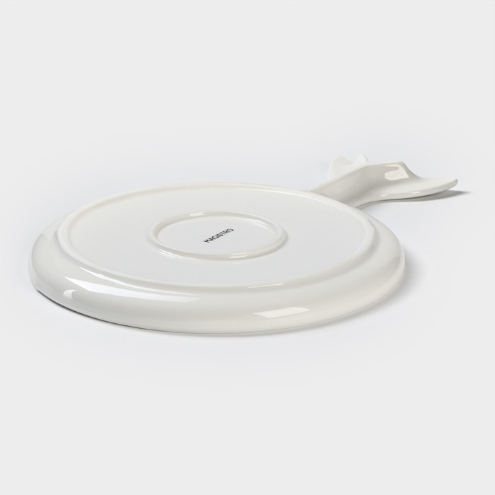 Блюдо фарфоровое сервировочное Magistro &laquo;Рыбка Бланш&raquo;, 28&times;20 см, цвет белый