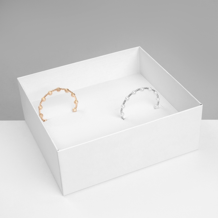 Подставка для украшений &laquo;Шкатулка&raquo; 12 мест, 18&times;16&times;7 см, цвет белый