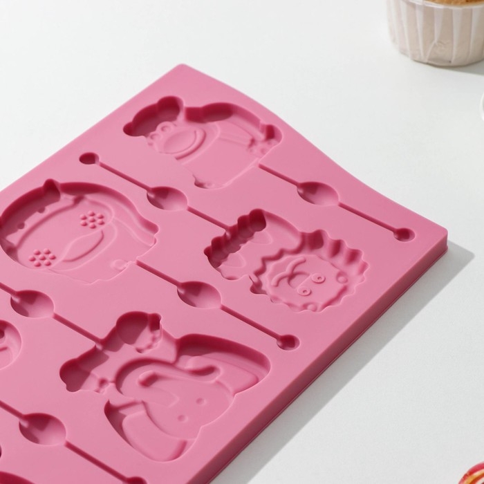 Форма для леденцов Доляна &laquo;Звери&raquo;, силикон, 27,5&times;16,5 см, 6 ячеек (6,4&times;6,4), с палочками, цвет МИКС