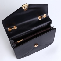 Сумка женская на магните, маленький размер, цвет чёрный Сумка женская на магните, маленький размер, цвет чёрный