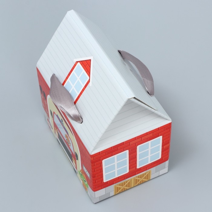 Коробка подарочная складная, упаковка, &laquo;Пожарная станция &raquo;, 15 х 18 х 10 см