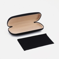 Футляр для очков на хлопушке, длина 16 см, цвет чёрный Футляр для очков на хлопушке, длина 16 см, цвет чёрный