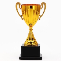 Кубок 045,наградная фигура, золото, подставка пластик, 20 х 10,6 х 8 см. Кубок 045,наградная фигура, золото, подставка пластик, 20 х 10,6 х 8 см.